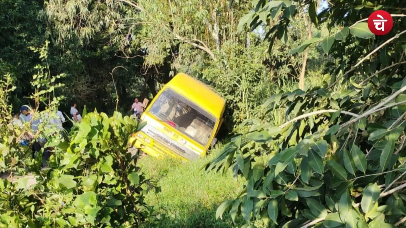 A St. Mary School bus veered into a ditch after colliding with a tree in Bijnor Badhapur.